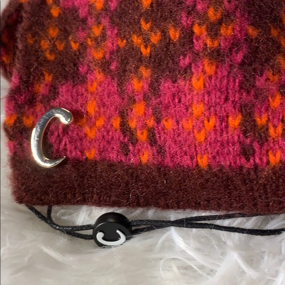 Warm red scarf NWT from Circus - Picture 6 of 8